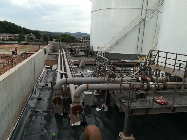 土工膜在油廠儲油罐中用多厚的合適？