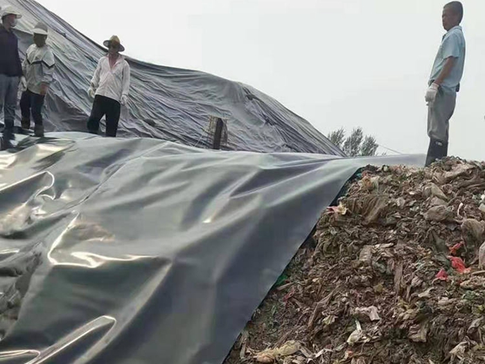 在垃圾填埋場中采用什么規(guī)格的土工膜？